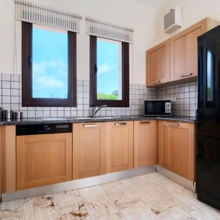 Imagine You And Your Family Renting This Charming Villa, Paphos 1155 别墅 库克里亚